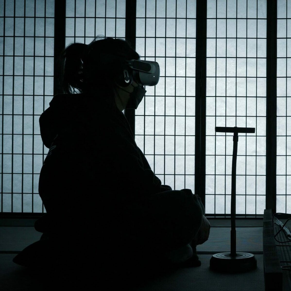 송출된 과거, 유산의 극장