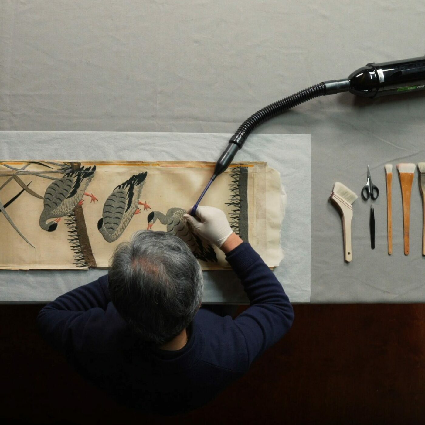 소장품 보존처리 과정 | 자수노안도 10첩 병풍